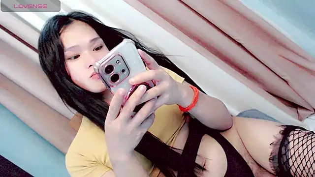 Littleslutty_baby webcam