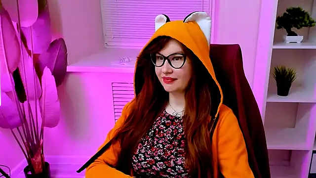 CarolGiggly webcam