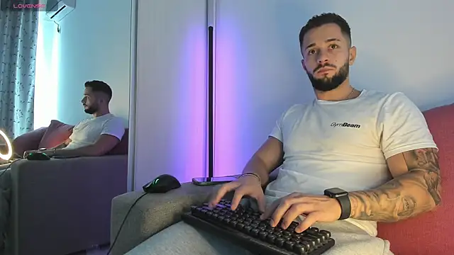 nicholasX1 webcam