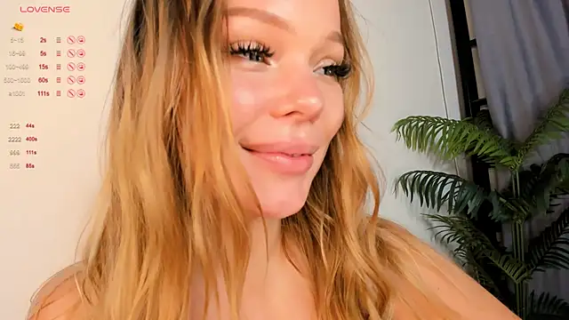 AlicePinky webcam