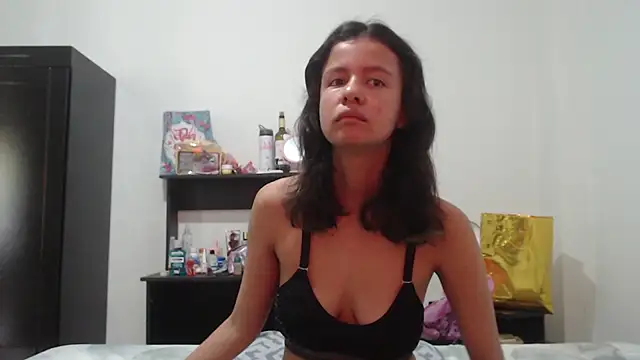 nathaly_jones_ live cam on StripChat