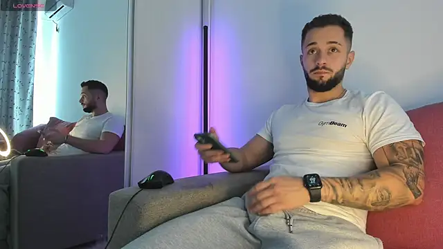 nicholasX1 webcam