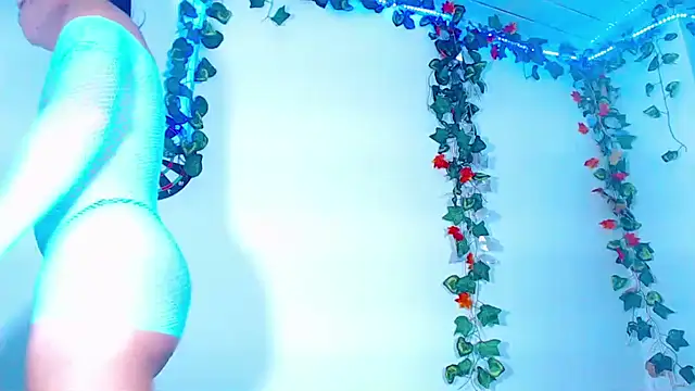 deboraath (Ask my age) - naked erotic dance