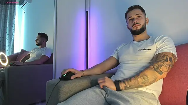 nicholasX1 webcam
