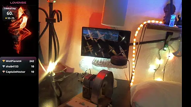 Pussyeat2please webcam