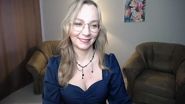 Ava_Elior webcam