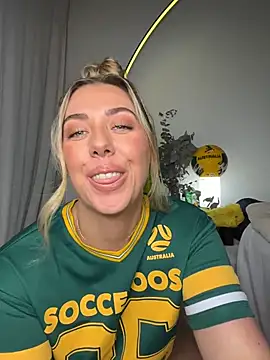 aussielulu (F young) - cum on torso!!!