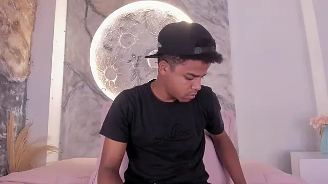 TaylorClay_ webcam