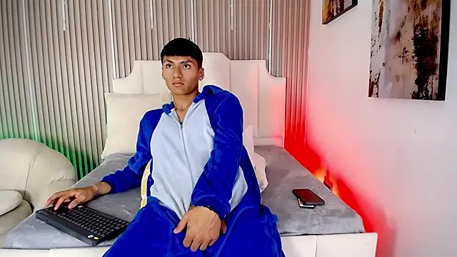 AdrianStark_ webcam