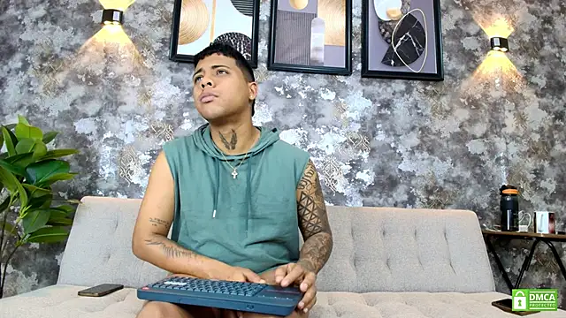 Alejandro_and_Deiby webcam