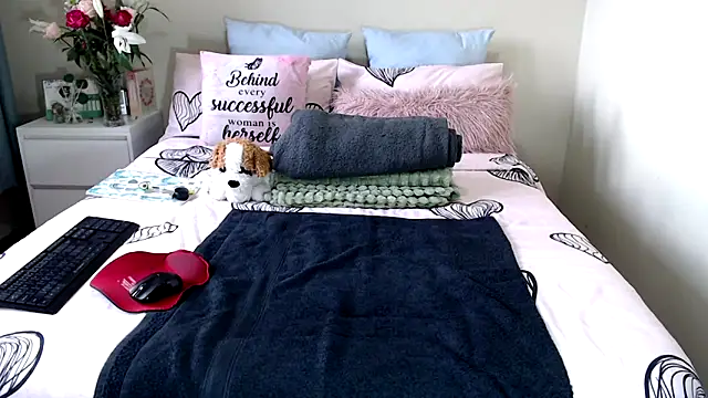 FitSelina66 webcam