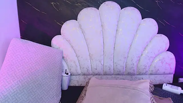 _MiaBrown_ webcam