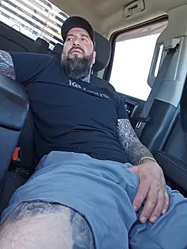 Beardedtattood webcam