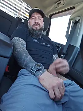 Beardedtattood webcam