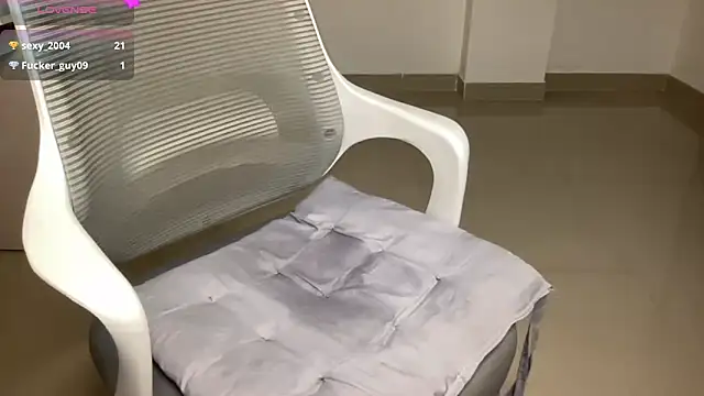 classy_kritii live sex cam