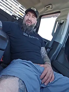 Beardedtattood webcam