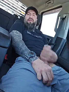Beardedtattood webcam