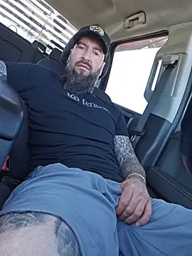 Beardedtattood webcam