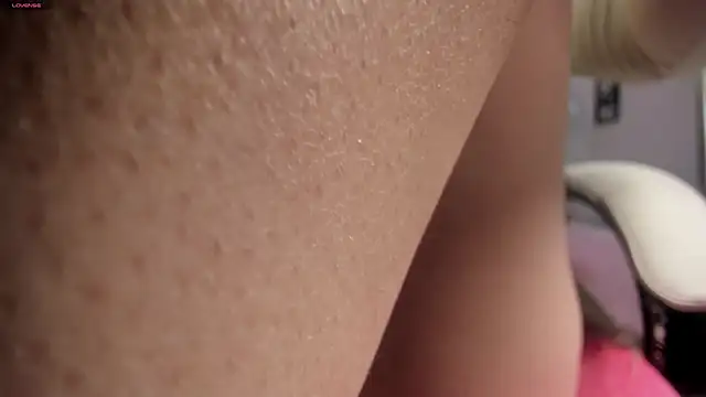 conny__curly webcam