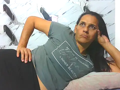 latinbrunettet webcam