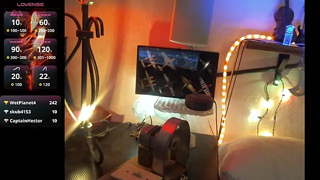 Pussyeat2please webcam