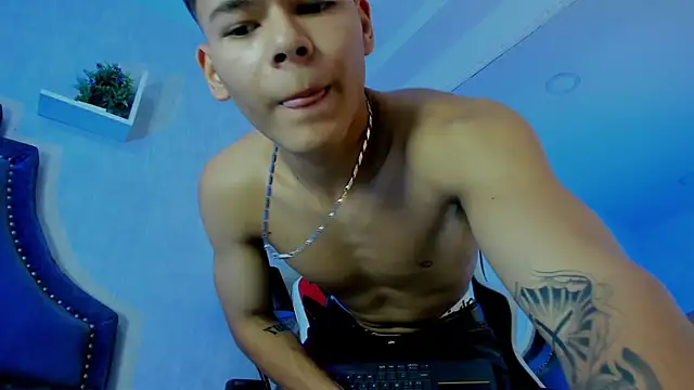 DylanRoyce_ webcam