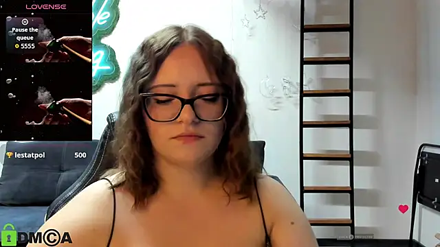 JuliNy_x webcam
