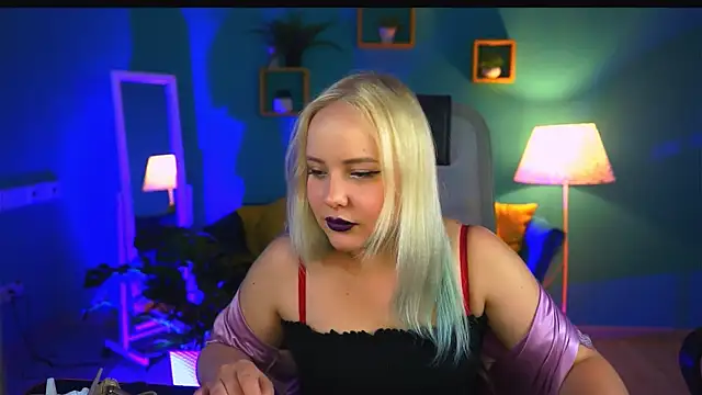 stellawatts webcam