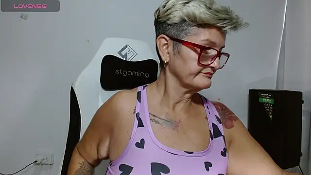 bety-cum2 (F mature) - make me the happiest woman of the day