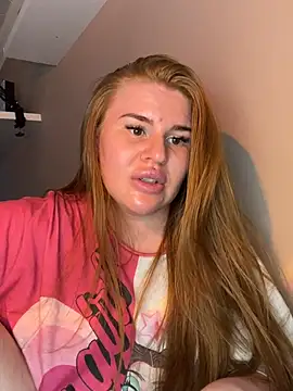 RedFoxQueen webcam