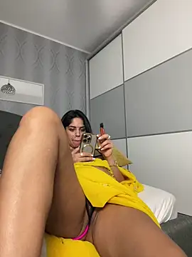 _adelle webcam