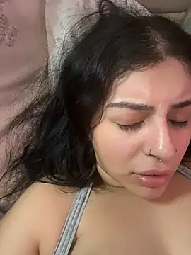 ThickerThanYoBitch webcam