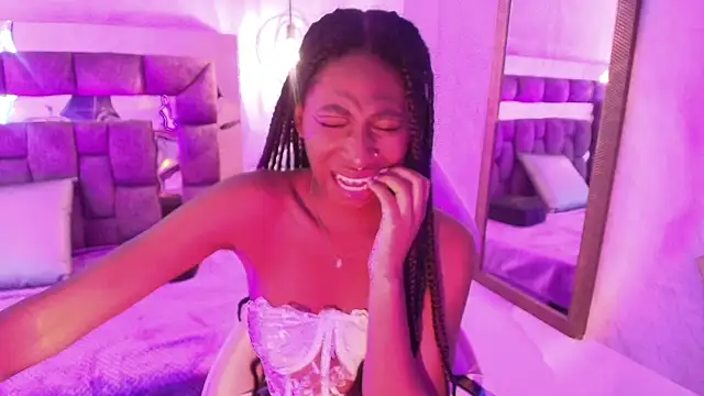 Queen_perla_ webcam