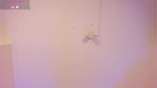 nicolle_pierce webcam