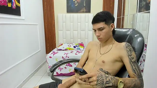 paul_ponce webcam