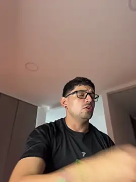 TroyeSavage webcam