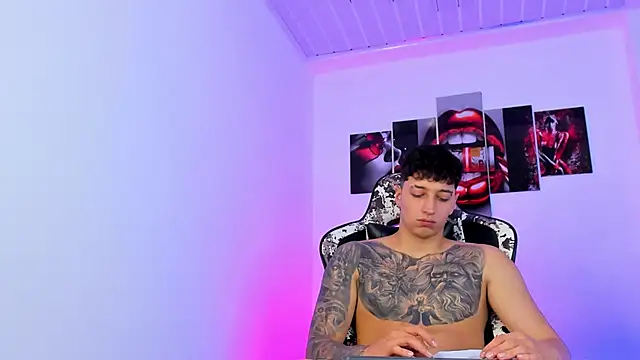 eithan_boy_ webcam