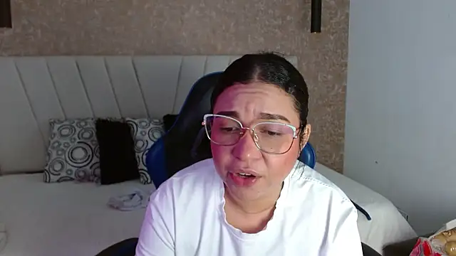 AliceSmity__ webcam