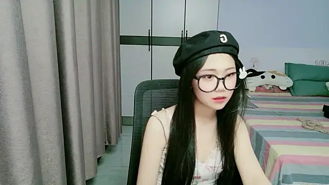 xiaoxiaoyu030 webcam