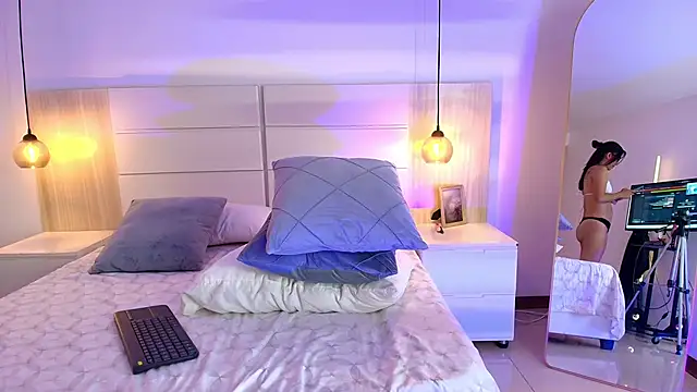 victoria_clarke_ webcam
