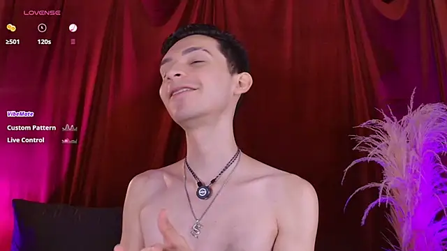 VicenteFerrer live cam on StripChat