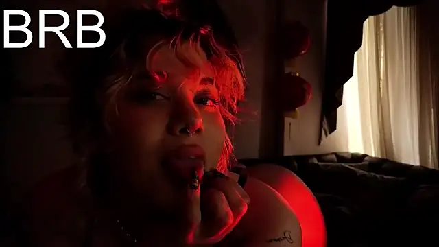 albaismynameX webcam