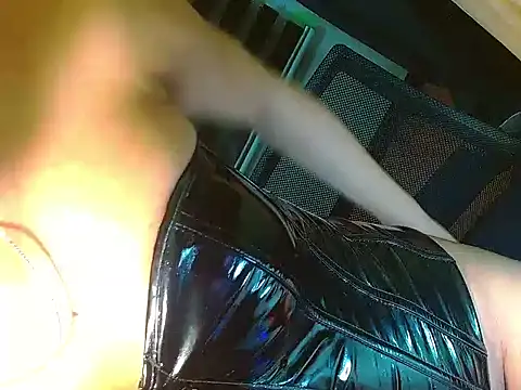 HOLLYWOOD_QUEEN_88 webcam