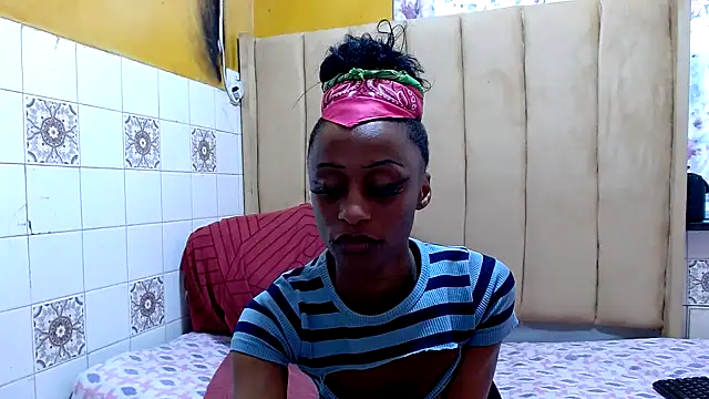Nikistickyxx25 webcam