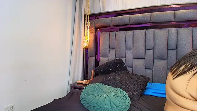 Karina_Mendoza webcam