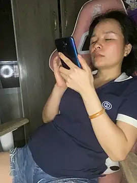 Ivy_Trix2 webcam