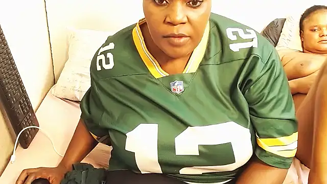 Busty42DDZA webcam