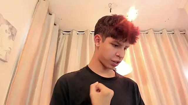 Ethan_qop webcam