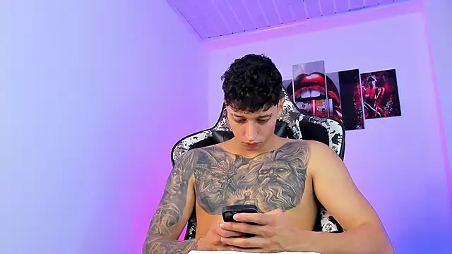eithan_boy_ webcam