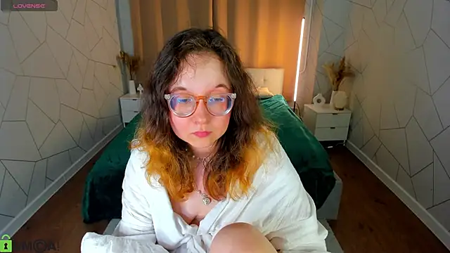 upskirt voyeur Aleks-casterrr